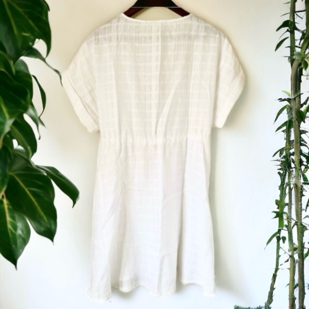 C&C California White Coverup - Picture 6 of 10